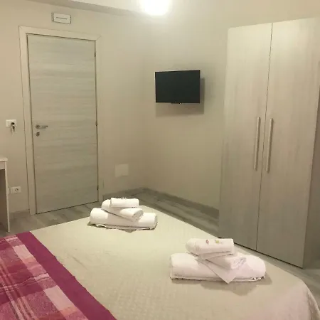 Al Borgo Del Cardinale לינה וארוחת בוקר רג'יו די קאלאבריה